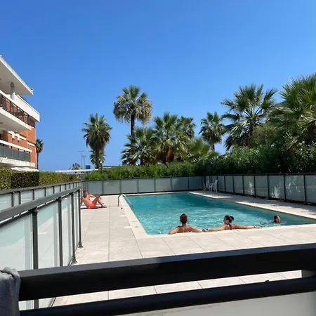 Villeneuve Loubet Plage- Entre Nice Et Cannes Exterior foto