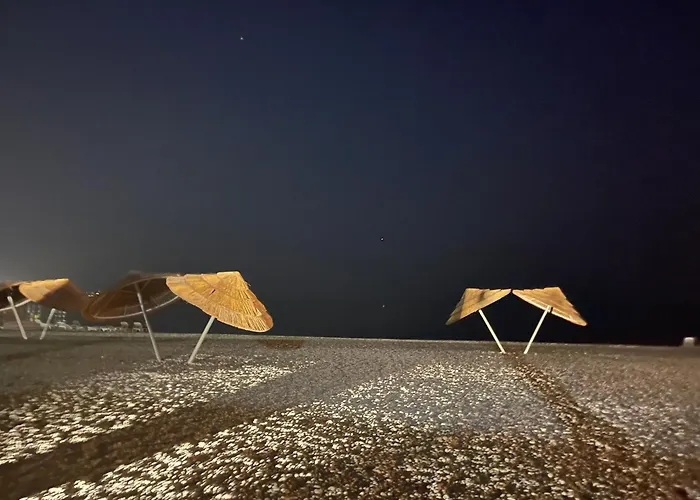 Villeneuve Loubet Plage- Entre Nice Et Cannes